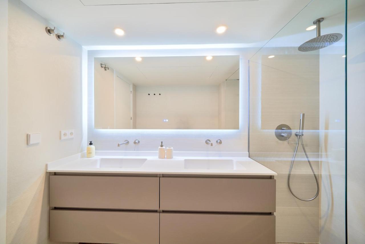 Sea Suite Beachfront Marbella Bagian luar foto