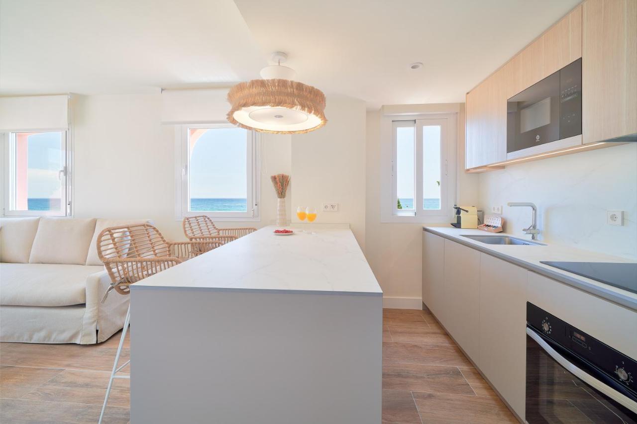 Sea Suite Beachfront Marbella Bagian luar foto