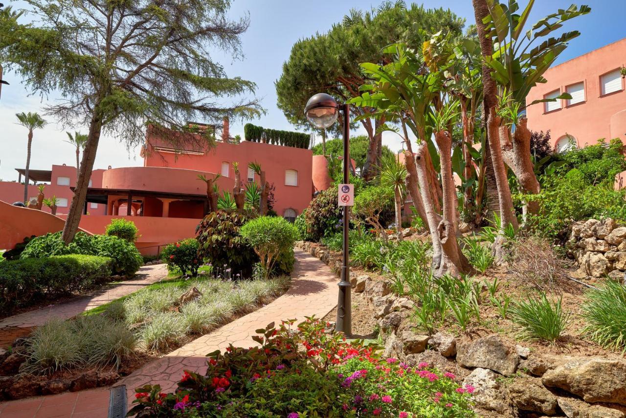 Sea Suite Beachfront Marbella Bagian luar foto