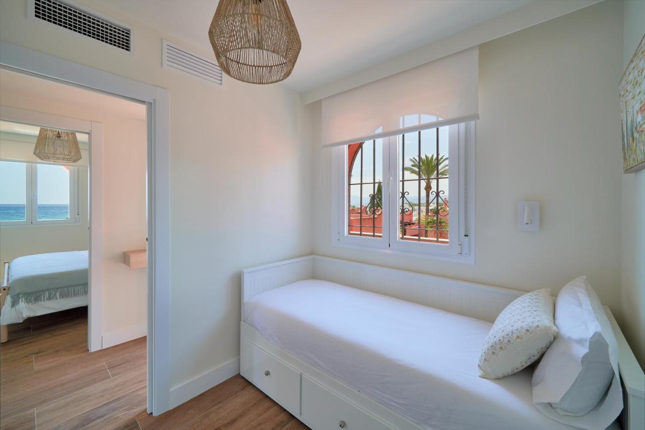 Sea Suite Beachfront Marbella Bagian luar foto