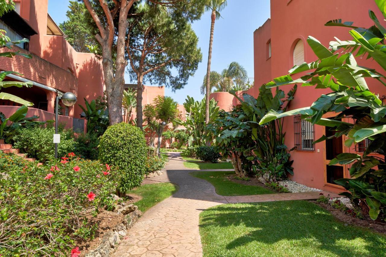 Sea Suite Beachfront Marbella Bagian luar foto